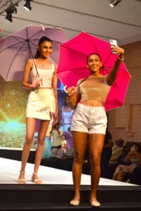 RAINCO LADIES UMBRELLA'S FASHION SHOW (10)